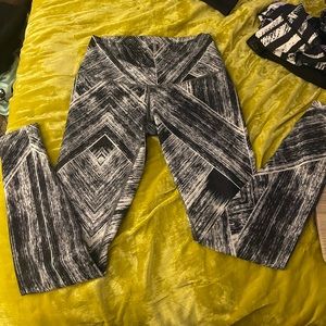 lululemon printed wunder under leggings size 10